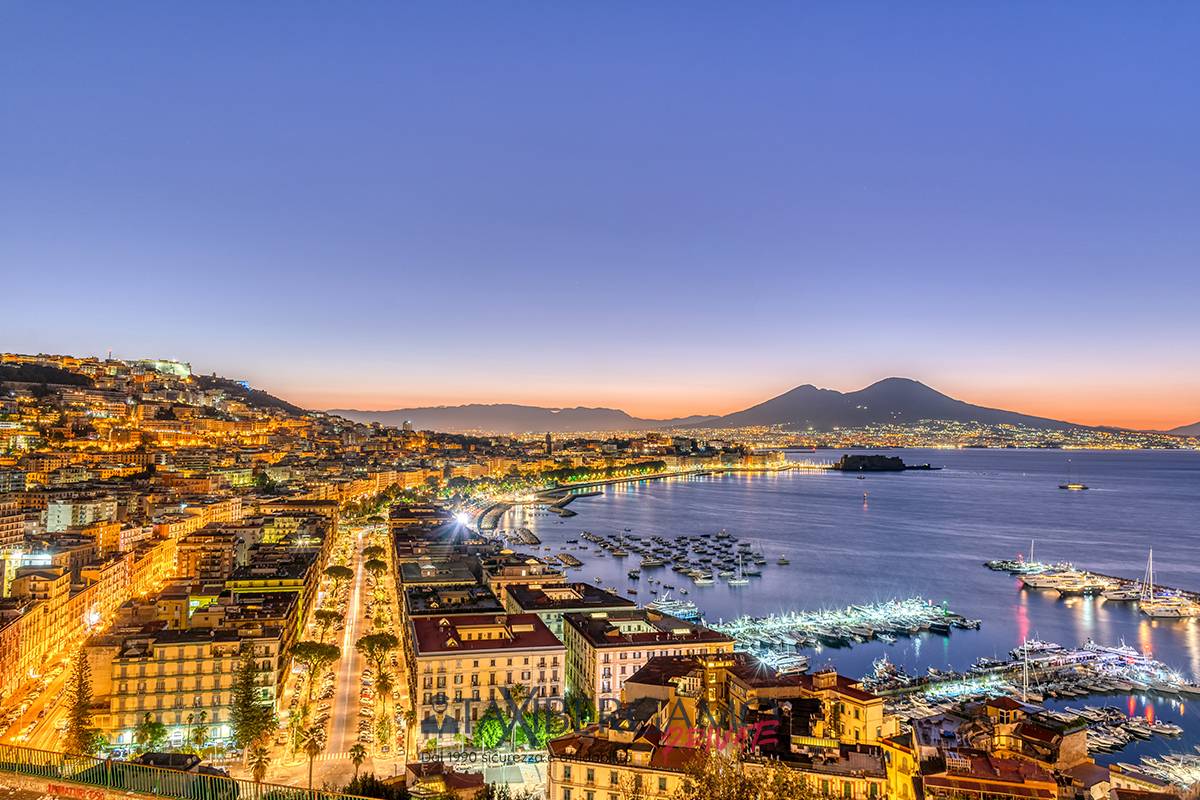 Transfer NCC Napoli - Castel dell'Ovo e centro storico UNESCO