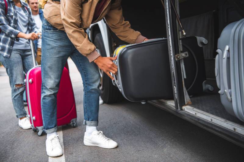 Transfer taxi per parchi divertimento da Bergamo - NCC famiglie